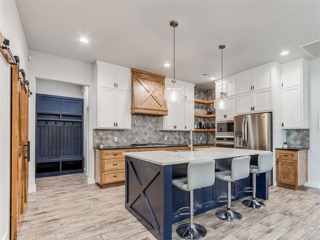 9308 NW 84th Terrace, Yukon, OK 73099
