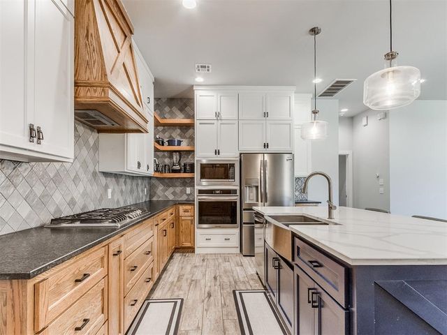 9308 NW 84th Terrace, Yukon, OK 73099