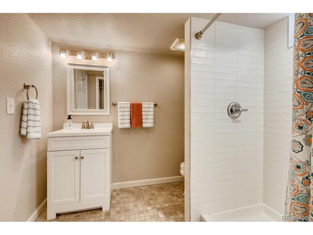 1718 Newport St, Denver, CO 80220