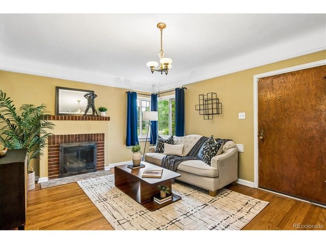 1718 Newport St, Denver, CO 80220