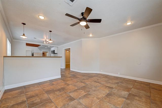 817 Eleanor Street, Houston, TX 77009