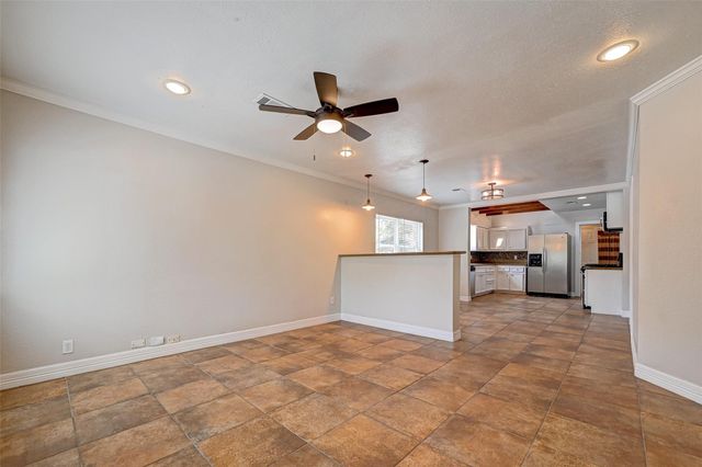 817 Eleanor Street, Houston, TX 77009