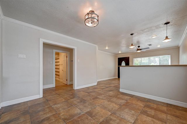 817 Eleanor Street, Houston, TX 77009