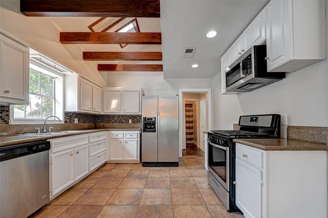 817 Eleanor Street, Houston, TX 77009