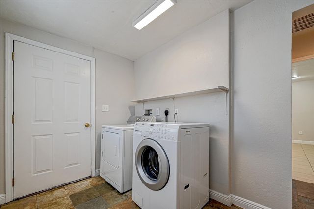 817 Eleanor Street, Houston, TX 77009