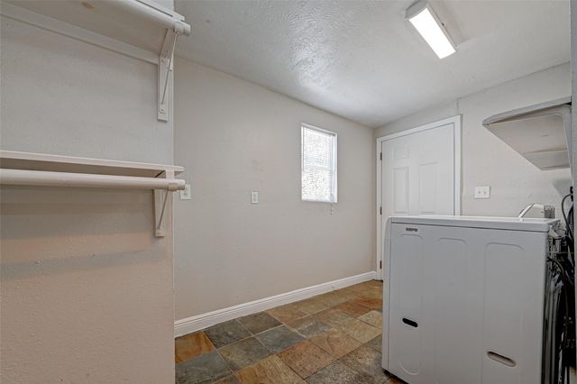817 Eleanor Street, Houston, TX 77009