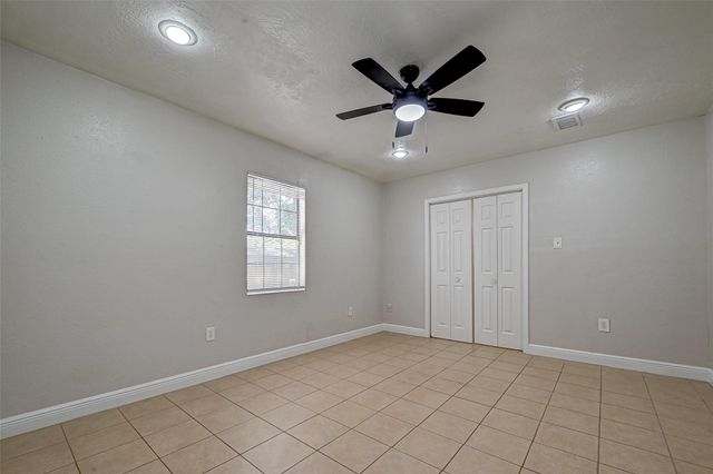 817 Eleanor Street, Houston, TX 77009