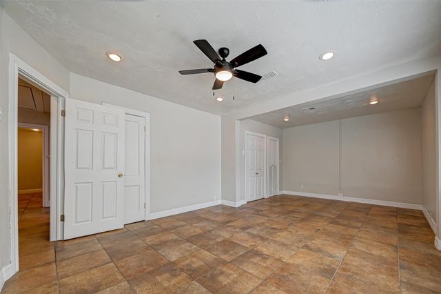 817 Eleanor Street, Houston, TX 77009