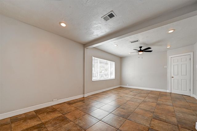 817 Eleanor Street, Houston, TX 77009