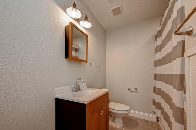 817 Eleanor Street, Houston, TX 77009