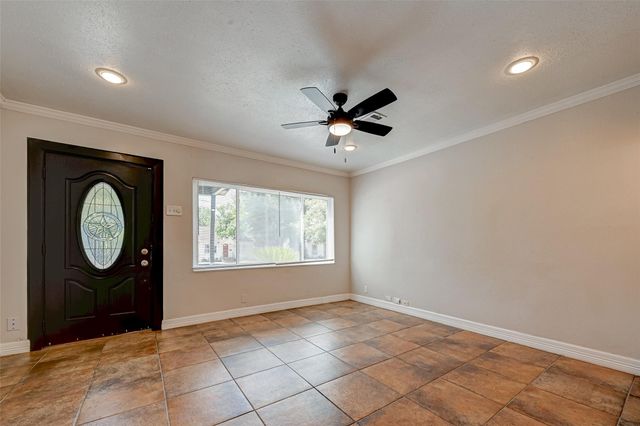 817 Eleanor Street, Houston, TX 77009