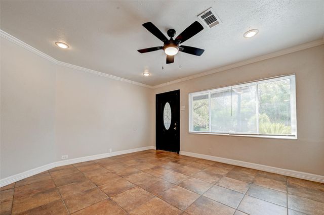 817 Eleanor Street, Houston, TX 77009
