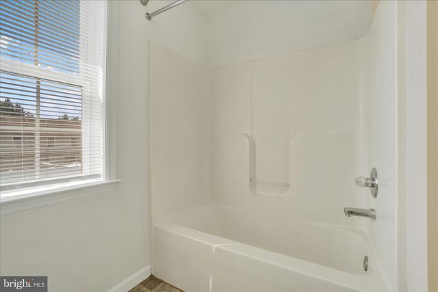 80 JEWEL DR, York, PA 17404
