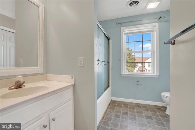 80 JEWEL DR, York, PA 17404