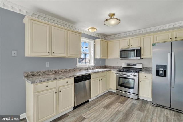 80 JEWEL DR, York, PA 17404