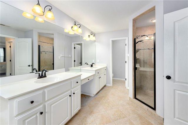 1354 Granite Street, Lansing, KS 66043