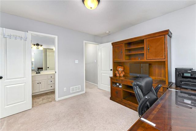 1354 Granite Street, Lansing, KS 66043