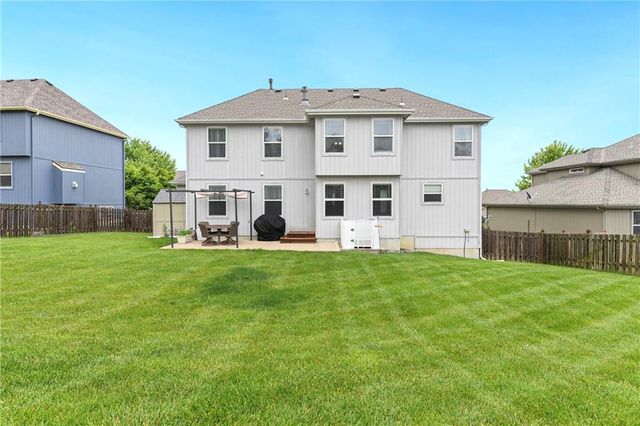 1354 Granite Street, Lansing, KS 66043