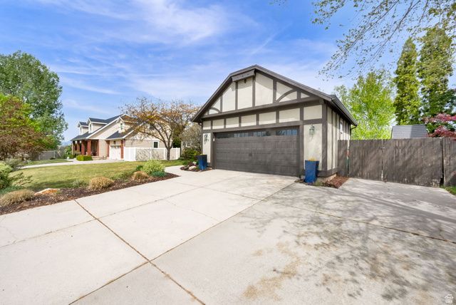 2373 E GLACIER VIEW DR, Sandy, UT 84092