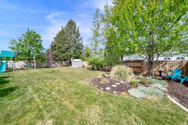 2373 E GLACIER VIEW DR, Sandy, UT 84092