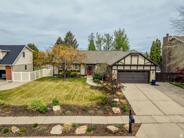 2373 E GLACIER VIEW DR, Sandy, UT 84092