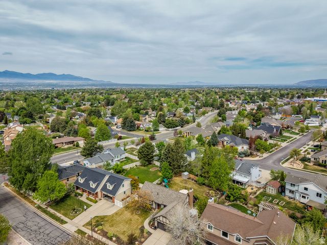 2373 E GLACIER VIEW DR, Sandy, UT 84092