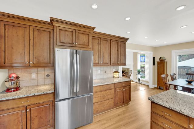2373 E GLACIER VIEW DR, Sandy, UT 84092