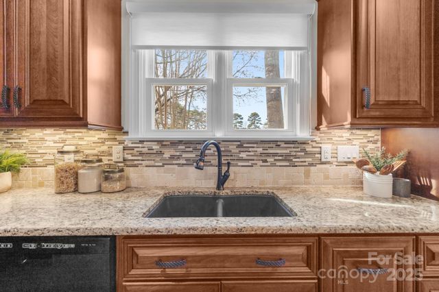 12213 Farnborough Road, Huntersville, NC 28078