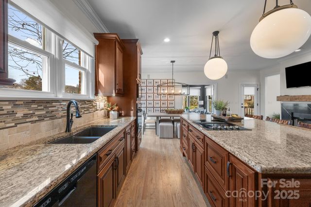 12213 Farnborough Road, Huntersville, NC 28078