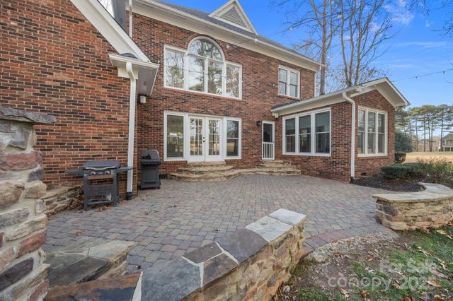 12213 Farnborough Road, Huntersville, NC 28078