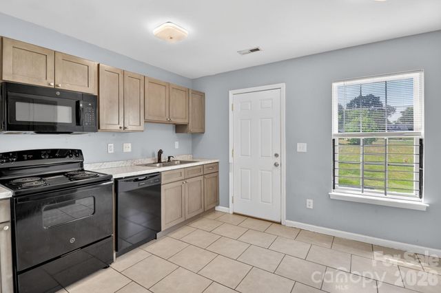 3335 Avalon Avenue, Charlotte, NC 28208