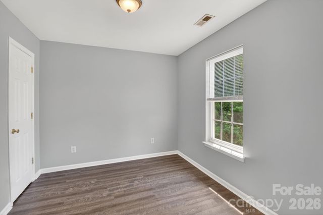 3335 Avalon Avenue, Charlotte, NC 28208