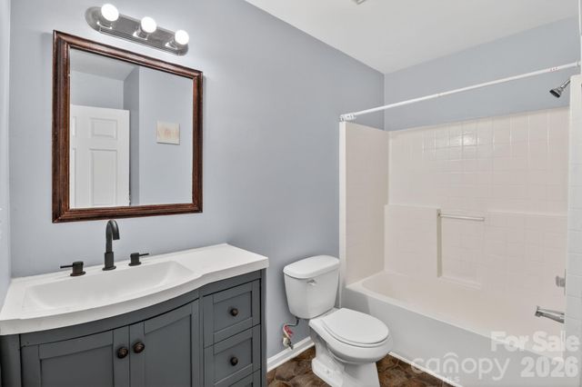 3335 Avalon Avenue, Charlotte, NC 28208