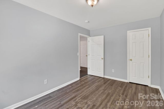 3335 Avalon Avenue, Charlotte, NC 28208