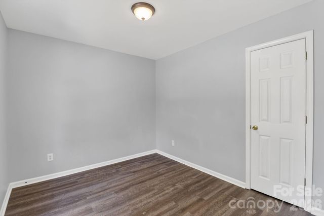 3335 Avalon Avenue, Charlotte, NC 28208