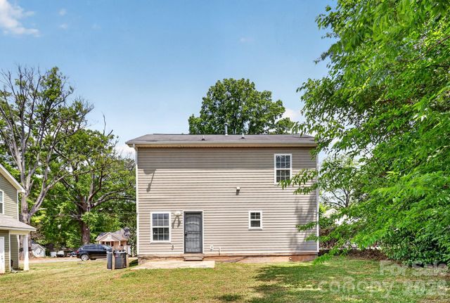 3335 Avalon Avenue, Charlotte, NC 28208
