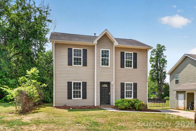 3335 Avalon Avenue, Charlotte, NC 28208