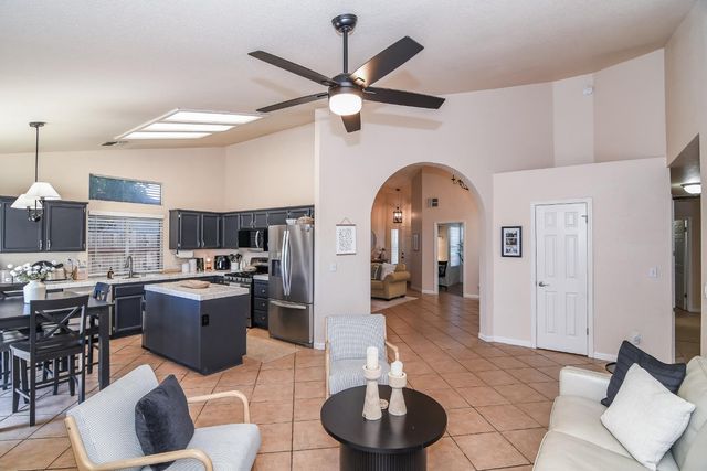 8976 Richborough Way, Elk Grove, CA 95624