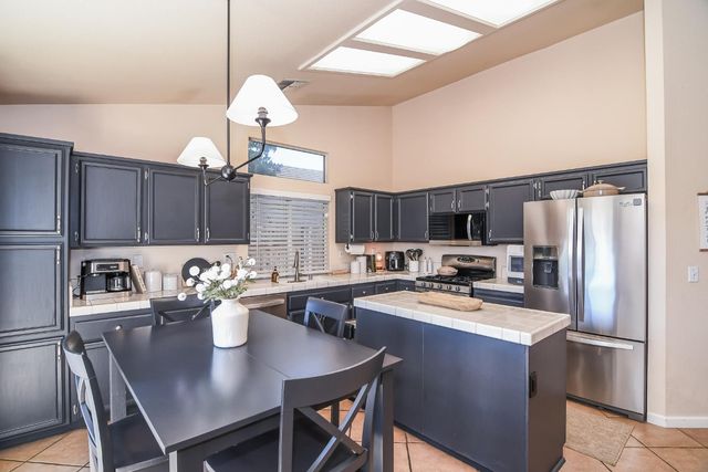 8976 Richborough Way, Elk Grove, CA 95624