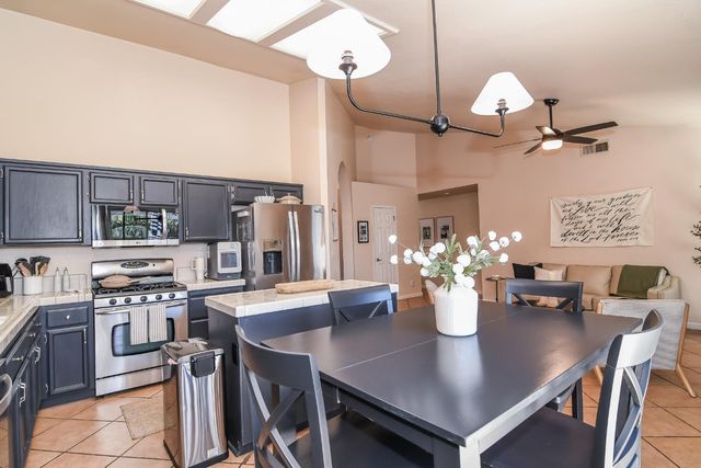 8976 Richborough Way, Elk Grove, CA 95624