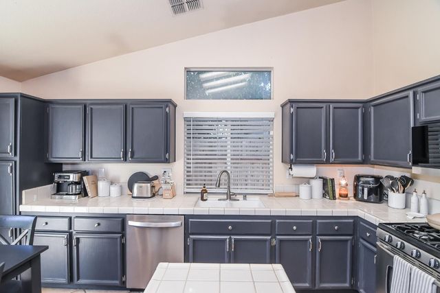 8976 Richborough Way, Elk Grove, CA 95624