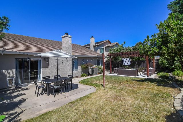 8976 Richborough Way, Elk Grove, CA 95624