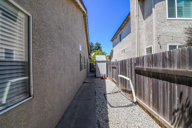 8976 Richborough Way, Elk Grove, CA 95624