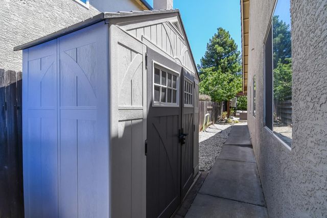 8976 Richborough Way, Elk Grove, CA 95624