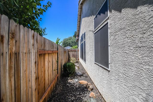 8976 Richborough Way, Elk Grove, CA 95624