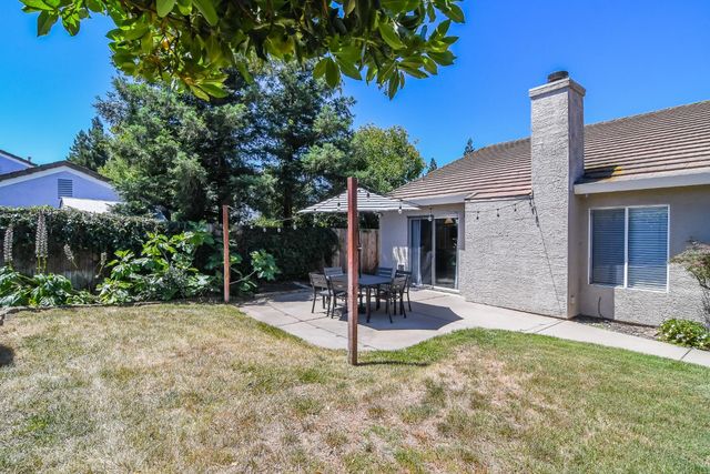 8976 Richborough Way, Elk Grove, CA 95624