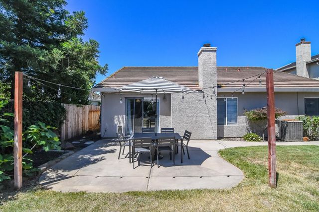 8976 Richborough Way, Elk Grove, CA 95624