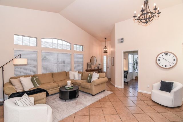 8976 Richborough Way, Elk Grove, CA 95624