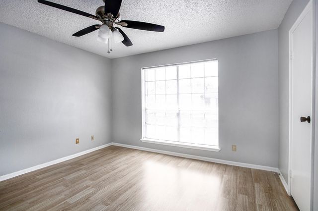 2120 El Paseo Street 3106, Houston, TX 77054