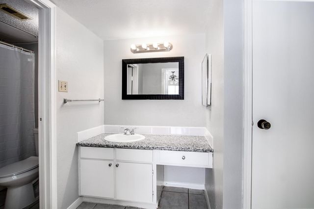 2120 El Paseo Street 3106, Houston, TX 77054